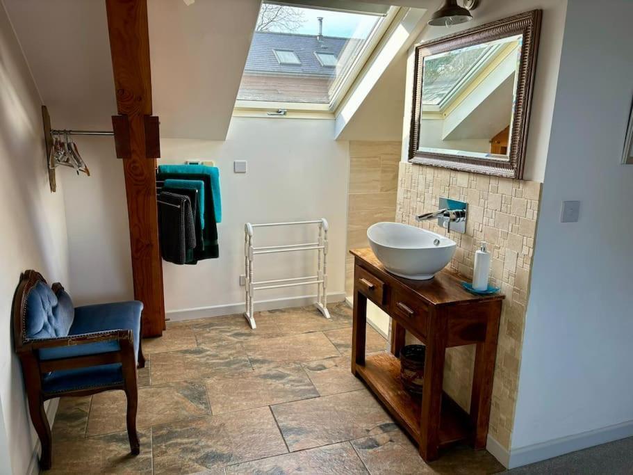 Little Bream - Pretty Cosy Cottage, Sea Views, Walk To The Beach Mawnan Smith Exteriér fotografie