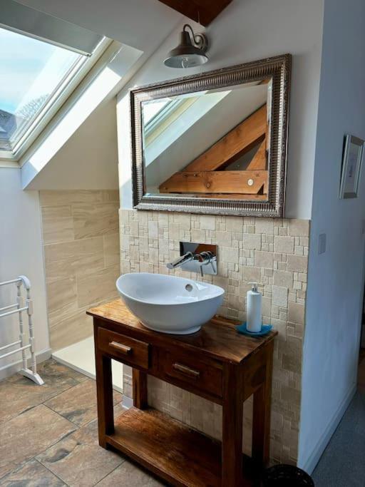 Little Bream - Pretty Cosy Cottage, Sea Views, Walk To The Beach Mawnan Smith Exteriér fotografie